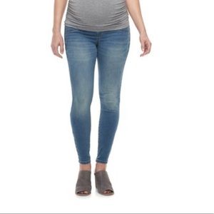 Skinny leg full-panel maternity jeggings